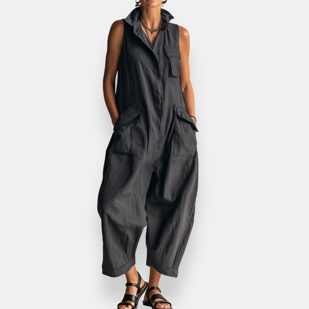 Mono cargo sin mangas con cuello y bolsillos con solapa