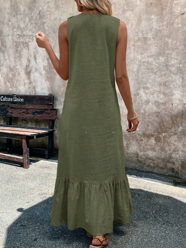 IRIS | Vestido largo de corte A, con pliegues y escote en V.