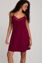 Camisón de encaje de bambú en burdeos