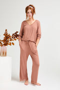 Conjunto de pijama de encaje de bambú con escote en V en tono moka