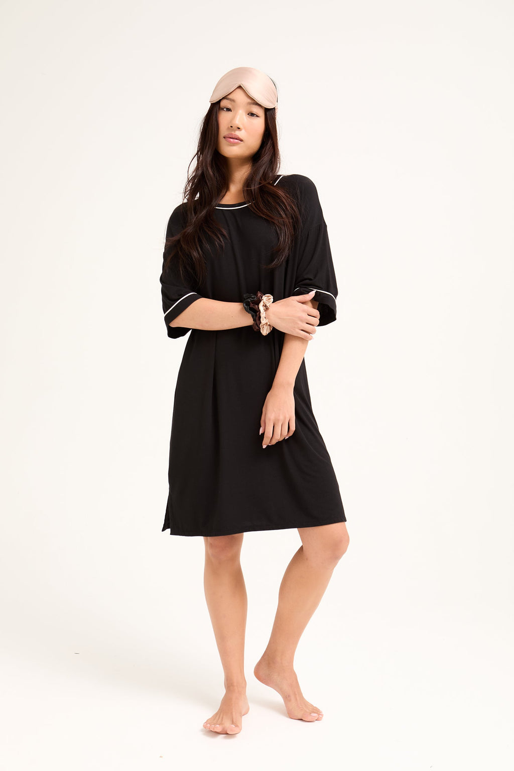 Vestido tipo camiseta de bambú clásico en negro