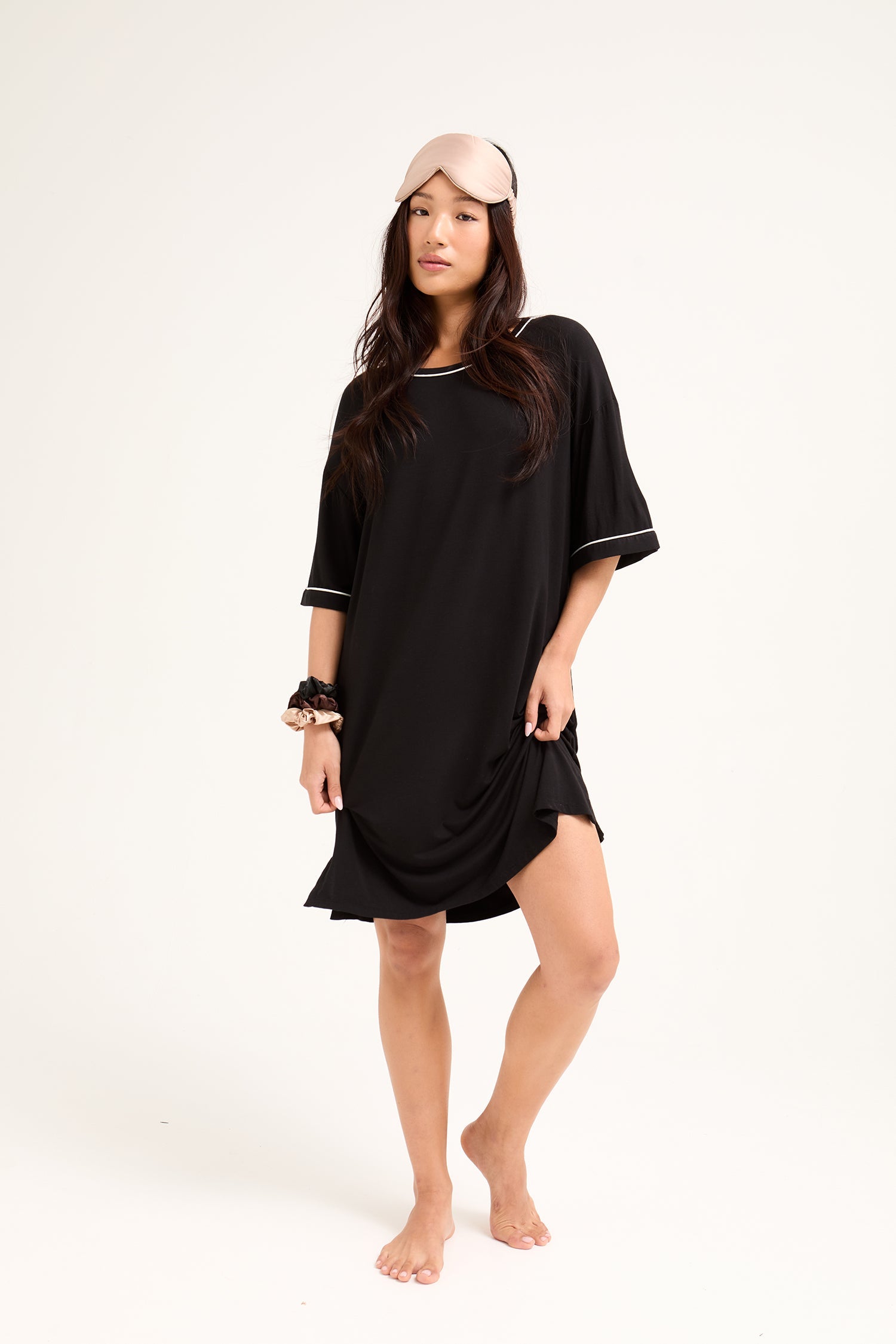 Vestido tipo camiseta de bambú clásico en negro