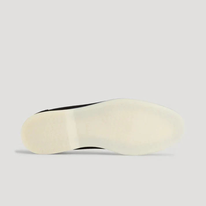 Mocasines de ante atemporales para la elegancia diaria