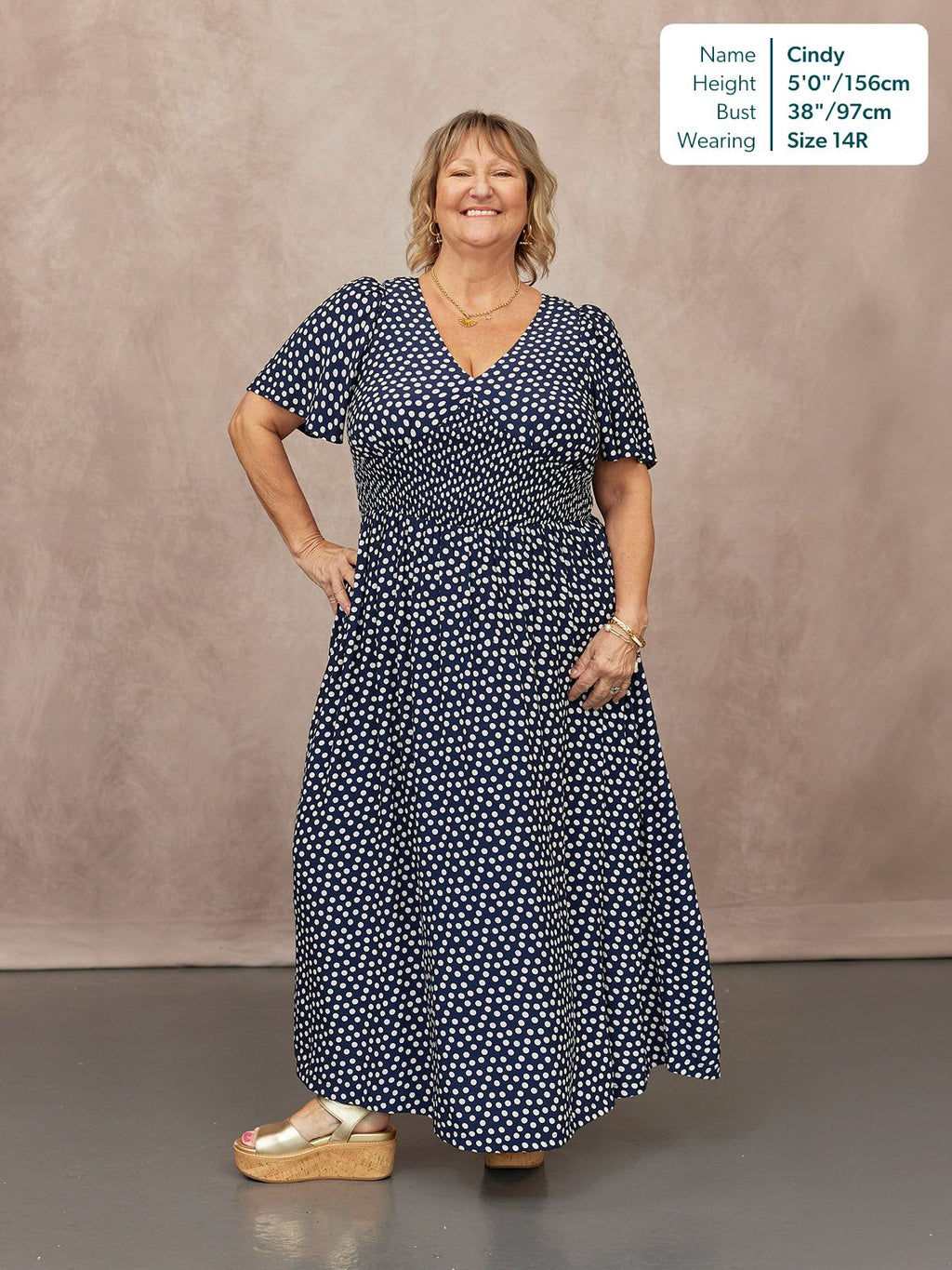 Maddie Vestido de Manga Corta - Estampado de Lunares en Azul Marino